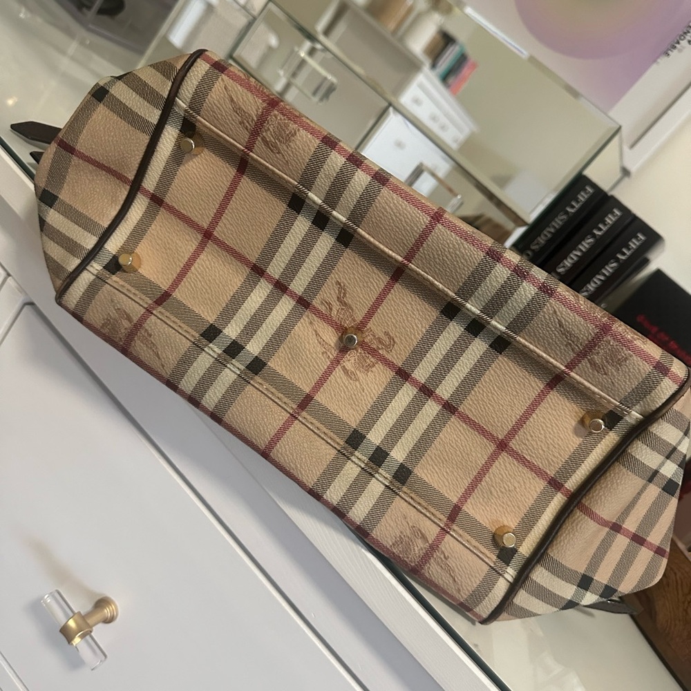 This bag is in very good condition. You will love it! :) - Picture 2 of 6